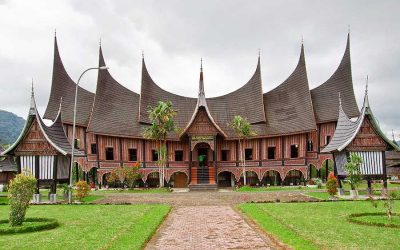 Wisata Adat Minangkabau: Tradisi Rumah Gadang dan Filosofinya